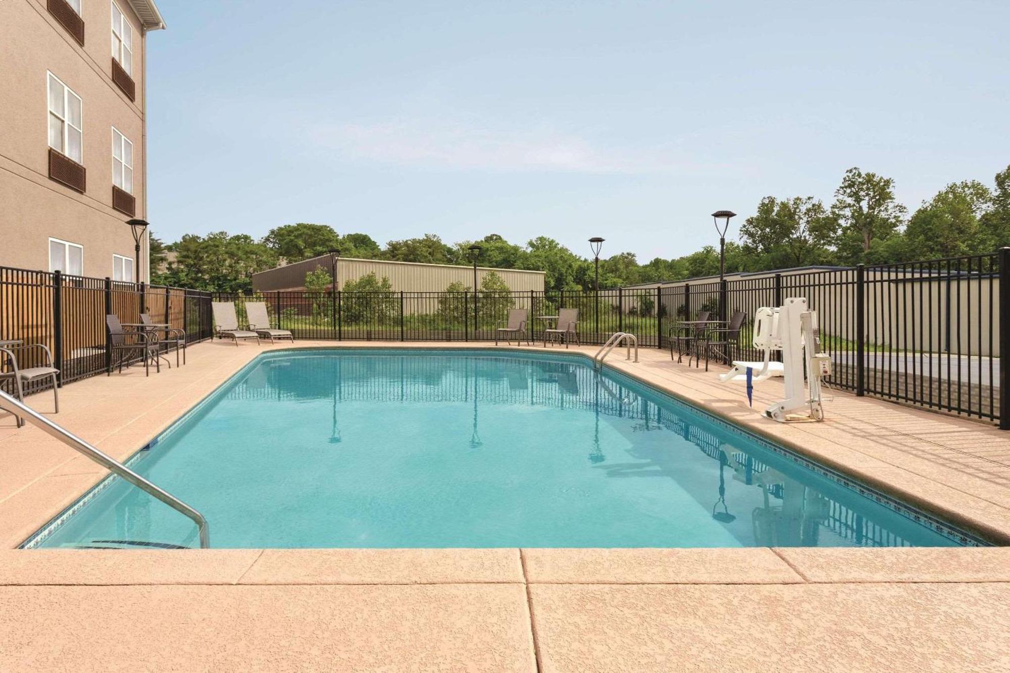 Country Inn & Suites By Radisson, Nashville Airport East, Tn Exterior foto